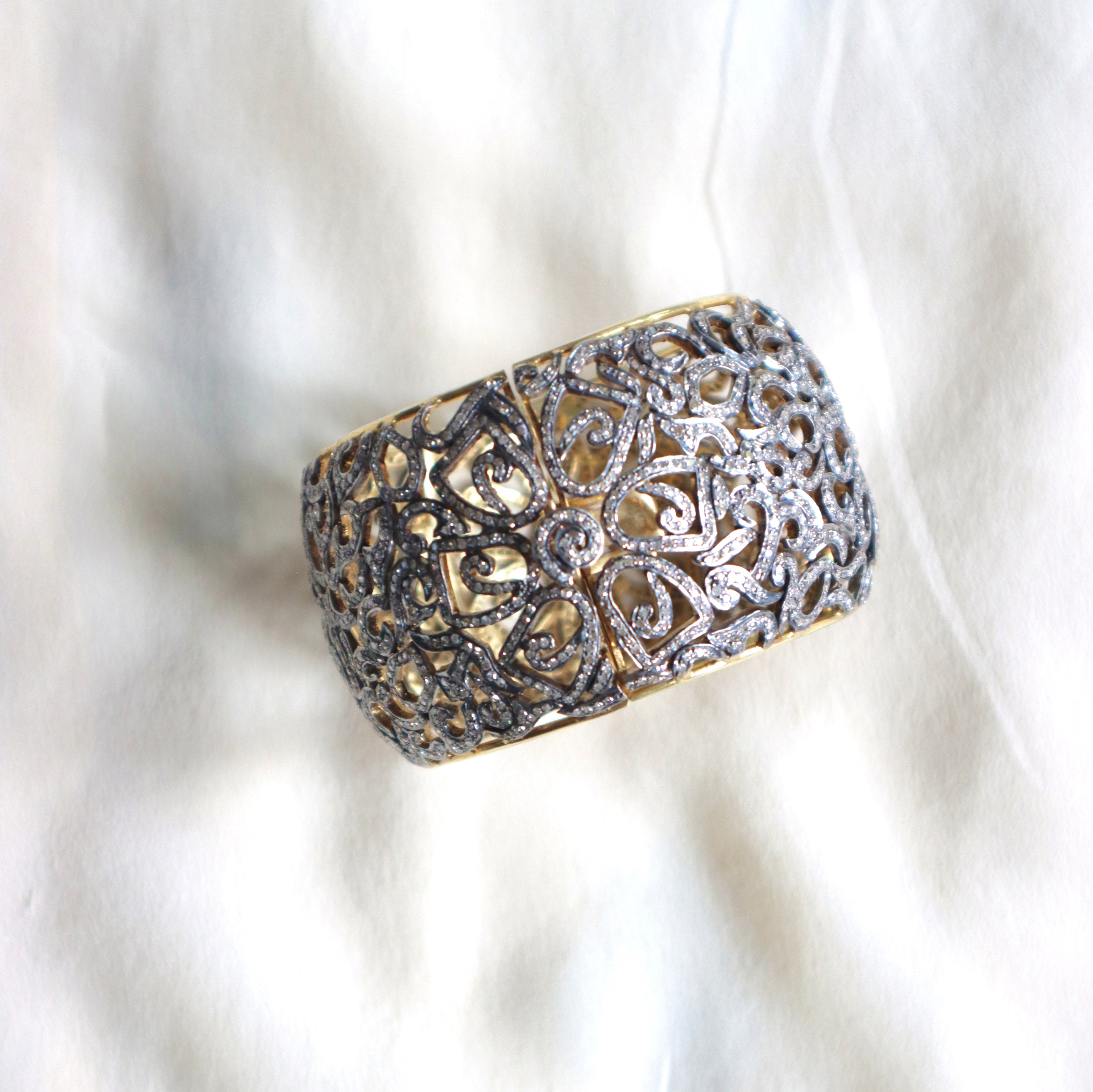 Jharokha Diamond Cuff